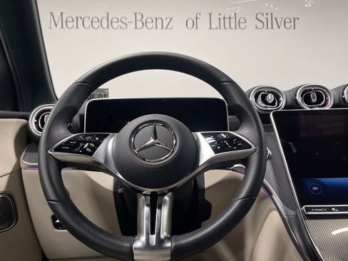 Used 2026 Mercedes-Benz GLC 300 4MATIC image 31