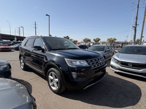 Used 2016 Ford Explorer XLT w/ Equipment Group 202A AWD/4WD image 3