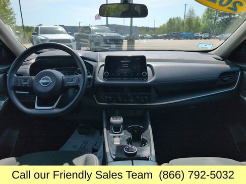 Used 2024 Nissan Rogue S AWD/4WD image 13