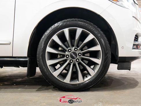 Used 2018 Lincoln Navigator Select w/ Technology Package image 10