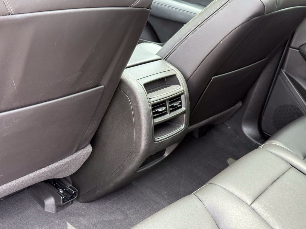 Used 2025 Cadillac XT5 Premium Luxury w/ LPO, Floor Liner Package AWD/4WD image 27