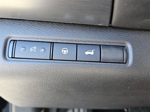 New 2025 Nissan Pathfinder SL w/ SL Premium Package image 29