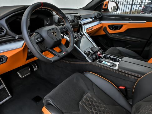 Used 2024 Lamborghini Urus S AWD/4WD image 24