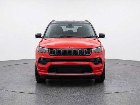 Used 2025 Jeep Compass Limited image 2