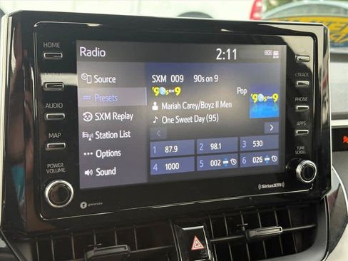 Used 2021 Toyota Corolla LE FWD image 13