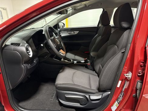 Used 2024 Kia Forte LXS FWD image 19