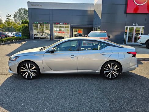 Used 2022 Nissan Altima 2.5 SR FWD image 6