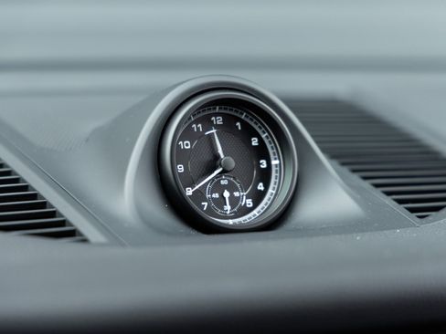 New 2026 Porsche Macan image 16