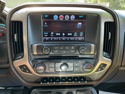 Used 2017 GMC Sierra 1500 Denali w/ Denali Ultimate Package AWD/4WD image 34