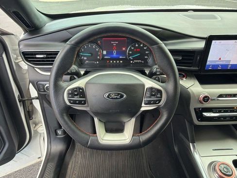 Used 2022 Ford Explorer Timberline w/ Timberline Technology Package AWD/4WD image 13