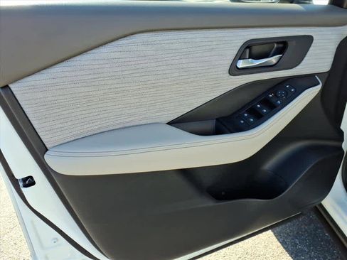 Certified 2023 Nissan Rogue SV image 10