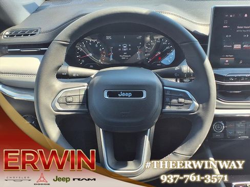 Certified 2024 Jeep Compass Limited image 23