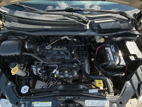 Used 2009 Dodge Grand Caravan SE w/ Climate Group FWD image 32