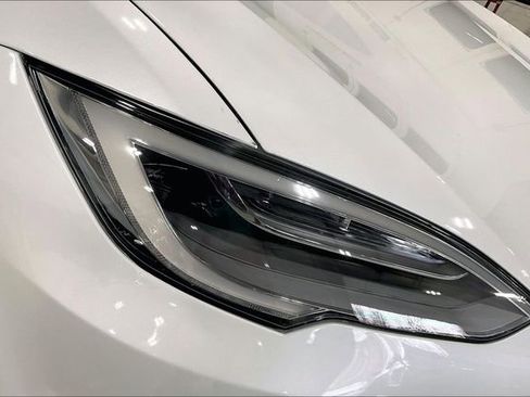 Used 2020 Tesla Model S Performance image 30
