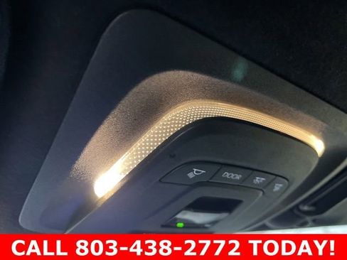 Used 2025 Toyota Corolla SE image 28