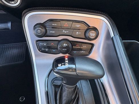 Used 2019 Dodge Challenger R/T w/ Driver Convenience Group image 6