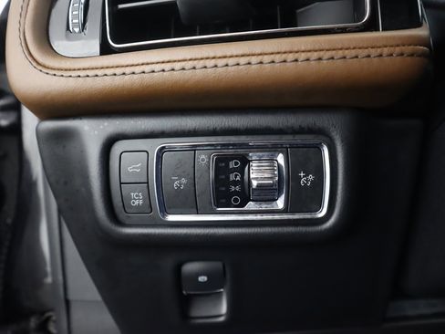 Used 2022 Lincoln Nautilus Reserve w/ Monochromatic Package image 41