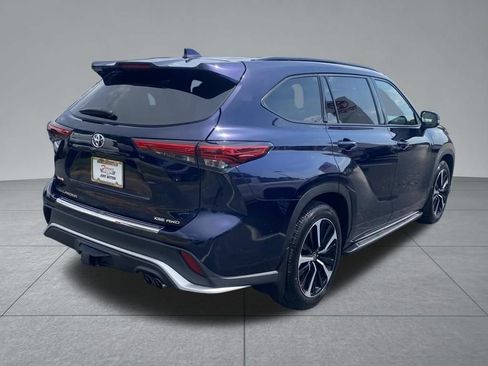 Used 2022 Toyota Highlander XSE AWD/4WD image 17