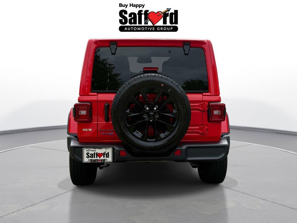 Used 2025 Jeep Wrangler Unlimited Sahara AWD/4WD image 7