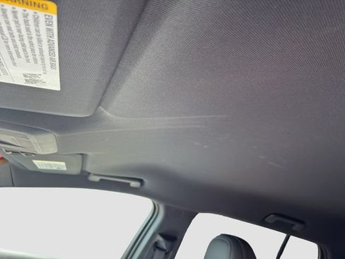 Used 2025 Chevrolet Equinox EV LT FWD image 22