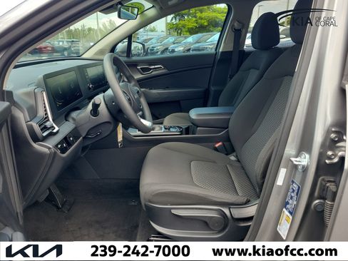 Certified 2025 Kia Sportage LX FWD image 19