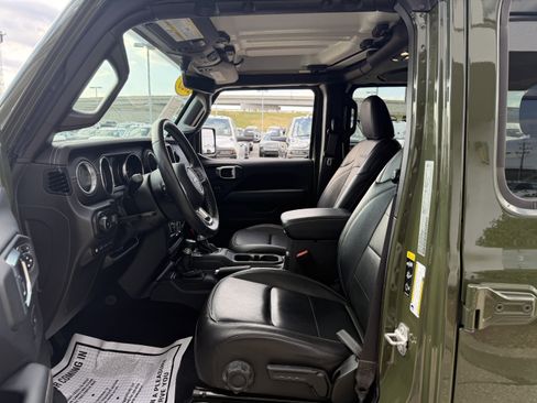 Used 2023 Jeep Wrangler Sahara w/ Cold Weather Group image 35