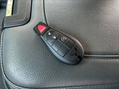 Used 2019 RAM 1500 Express w/ Wheel & Sound Group AWD/4WD image 36