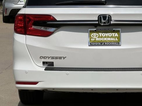 Used 2024 Honda Odyssey Elite image 5
