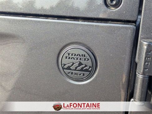 New 2025 Jeep Gladiator Sport image 11