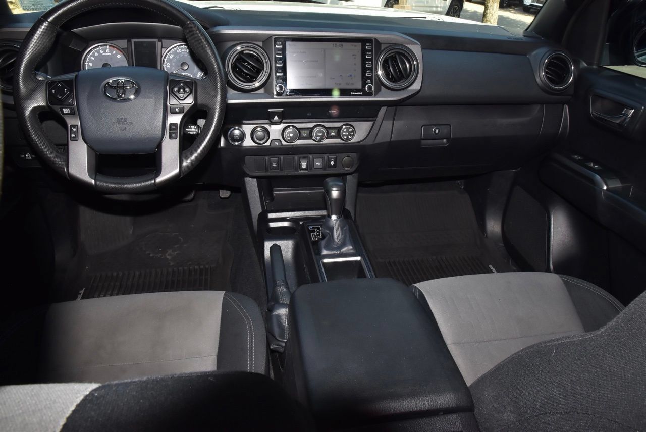 Used 2020 Toyota Tacoma TRD Off-Road AWD/4WD image 16