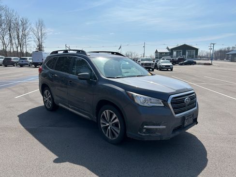 Used 2022 Subaru Ascent Limited w/ Technology Package image 2