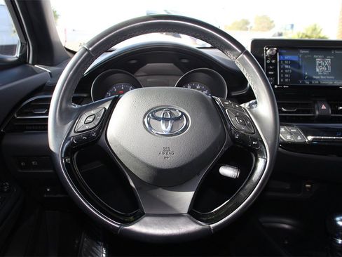Used 2018 Toyota C-HR XLE image 14