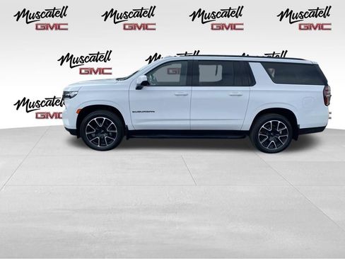 Used 2023 Chevrolet Suburban RST AWD/4WD image 8