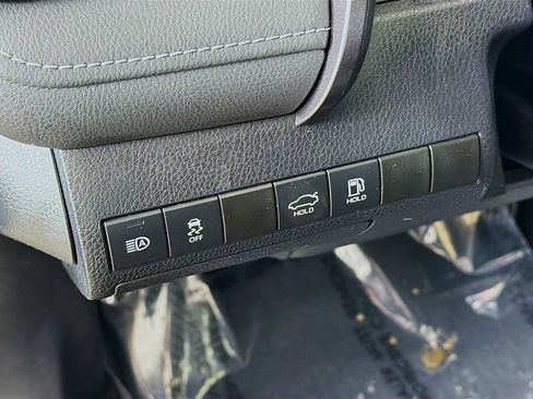 Used 2020 Toyota Camry SE image 26