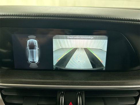Used 2023 Alfa Romeo Stelvio Ti image 15
