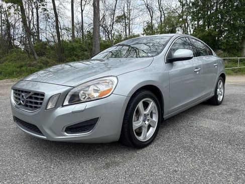 Used 2013 Volvo S60 T5 FWD image 4