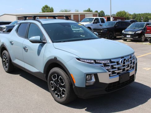 Used 2023 Hyundai Santa Cruz SEL w/ Activity Package FWD image 8