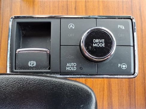 Used 2019 Lincoln Navigator Reserve AWD/4WD image 22