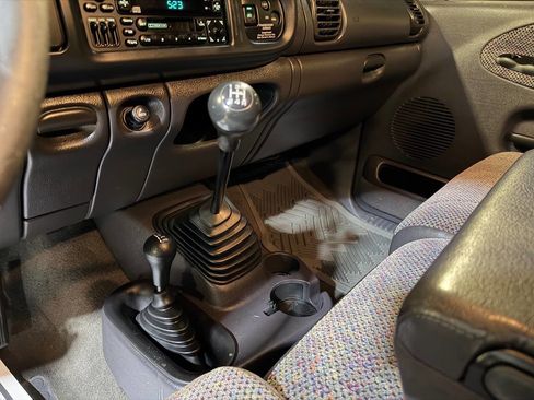 Used 1998 Dodge Ram 2500 Truck 4x4 Quad Cab image 9