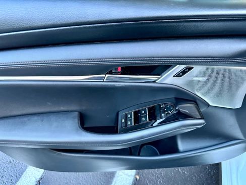 Used 2025 MAZDA MAZDA3 2.5 S Hatchback w/ Premium Pkg image 11