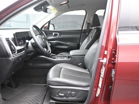 Used 2025 Kia Sorento S AWD/4WD image 18