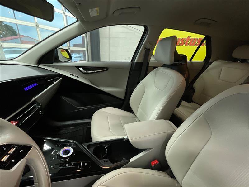 Used 2023 Kia Niro Wind FWD image 11