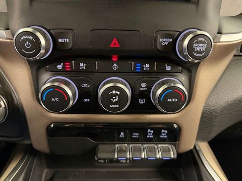 Used 2021 RAM 1500 Laramie image 26