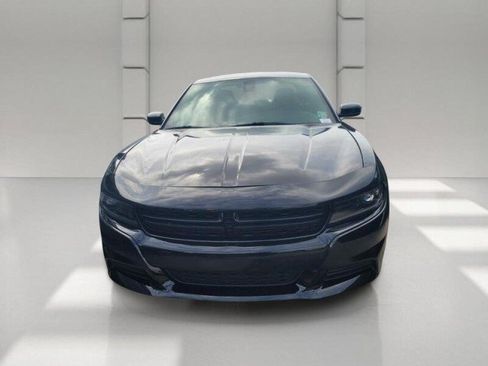 Used 2023 Dodge Charger SXT RWD image 2