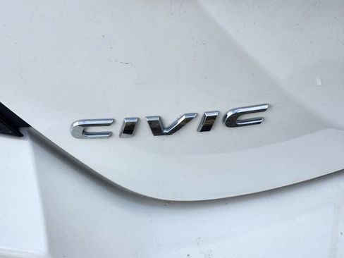 Used 2018 Honda Civic EX-T image 18