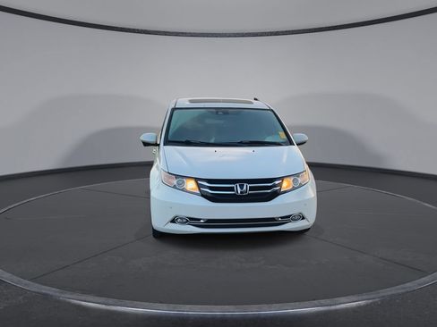 Used 2014 Honda Odyssey Touring Elite image 3