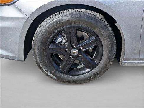 Used 2024 Chevrolet Malibu LS FWD image 9