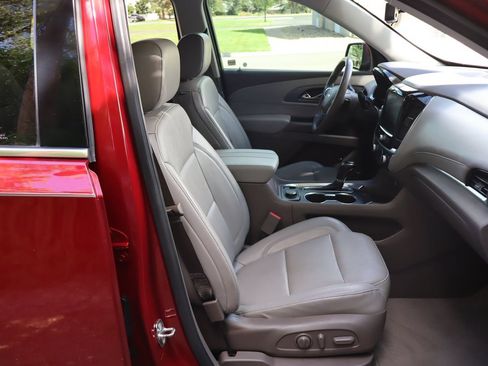 Used 2018 Chevrolet Traverse Premier AWD/4WD image 24