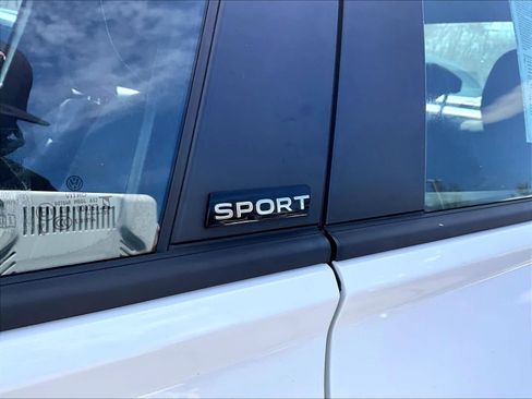 Used 2025 Volkswagen Jetta Sport image 28