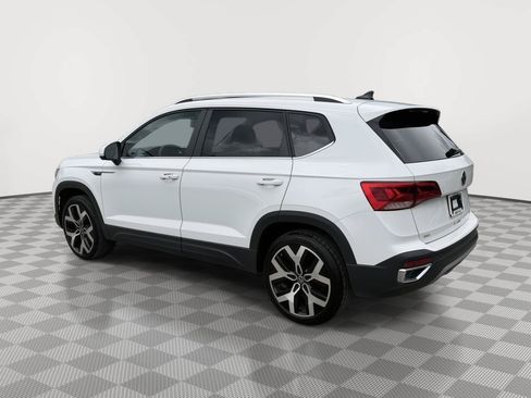 Used 2022 Volkswagen Taos SEL AWD/4WD image 5